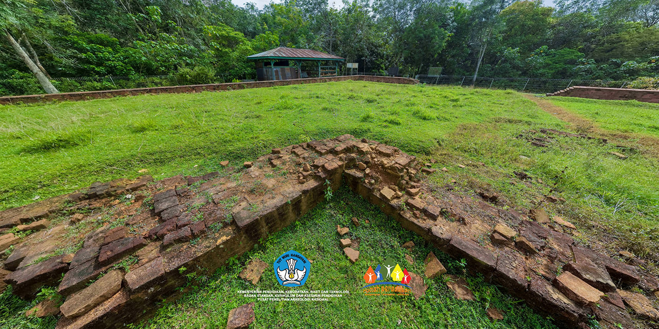 Kompleks Candi Padang Roco